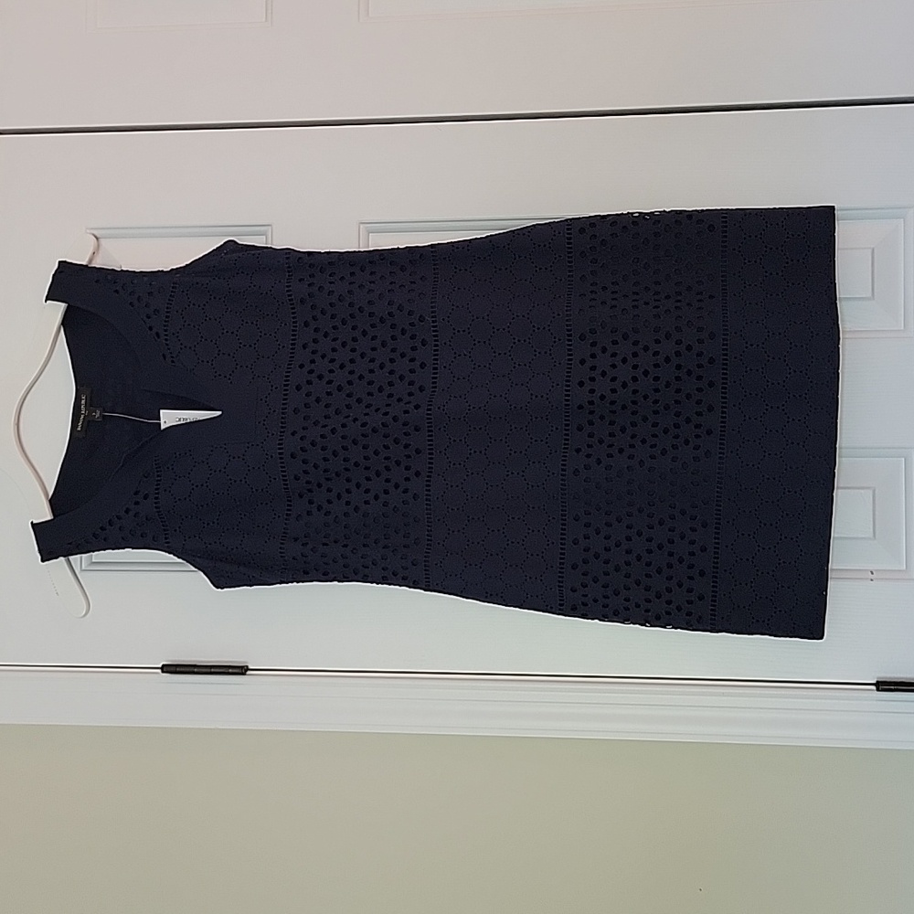 Banana Republic NWT Navy Blue Eyelet Shift Dress. Size 2